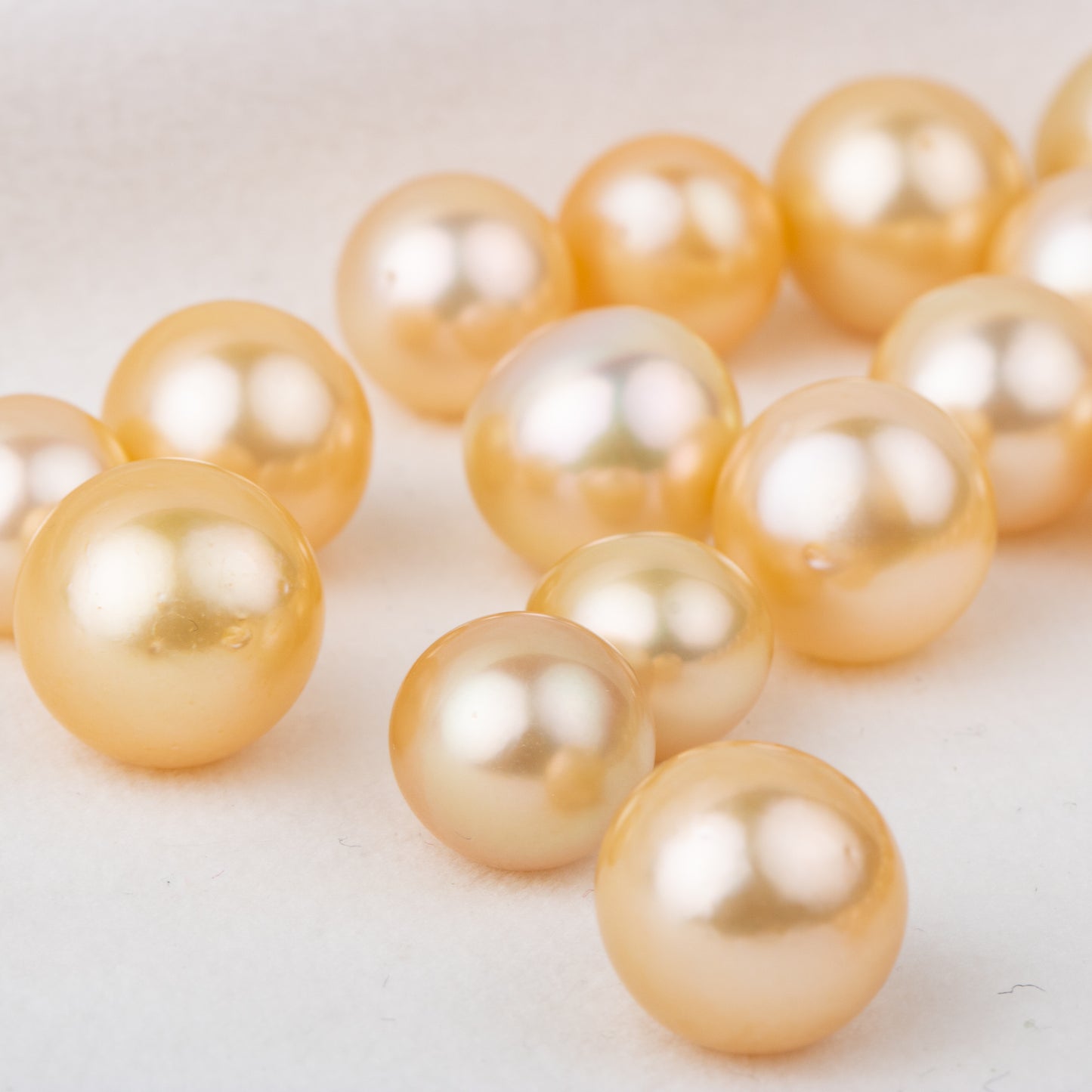 11-12mm cultured gold southsea Pearl High quality loose seawater pearl round shape